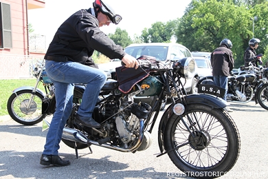 25 giugno 2016 - 4 Raduno Registro Storico Triumph (gemellaggio NBB - Nothing But British)