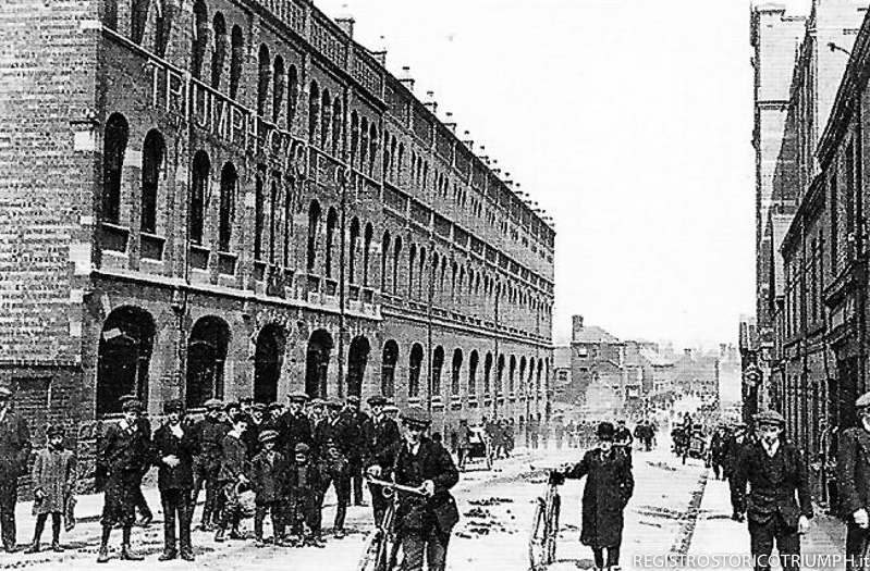 1907 - Nuovo stabilimento Triumph in Priory Street