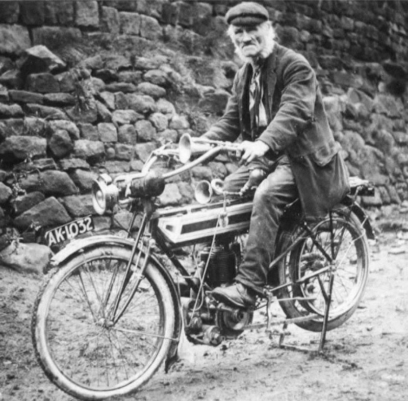 1909 - 1908 -1907 - Triumph Motorcycles
