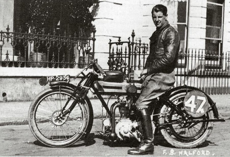 1922 - F.B. Halford in sella alla Model R