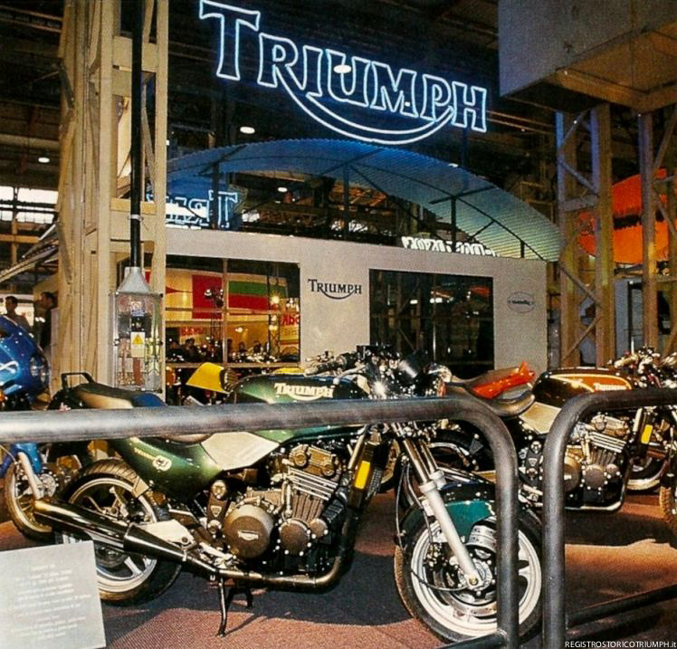 1993 La Numero Tre espone al Salone di Milano 