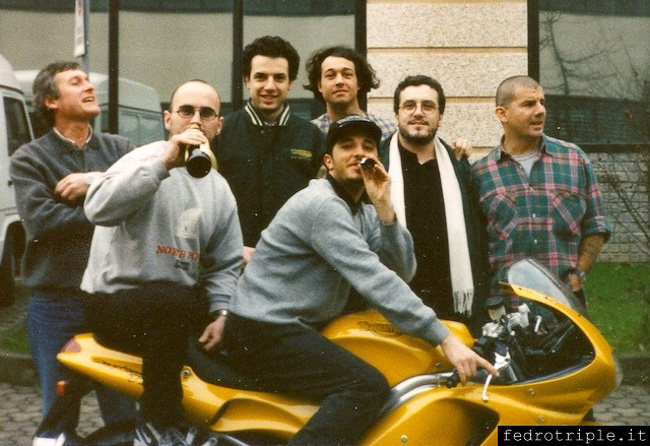 1996 - Arrivo della prima Triumph Daytona T595 ad Arese, sede della Numero Tre