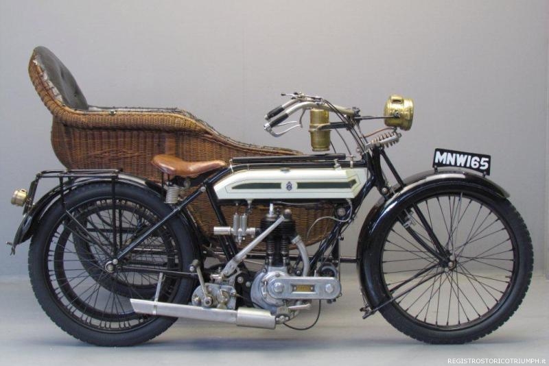 1917 - Triumph Model H con sidecar “Wolbrown”,